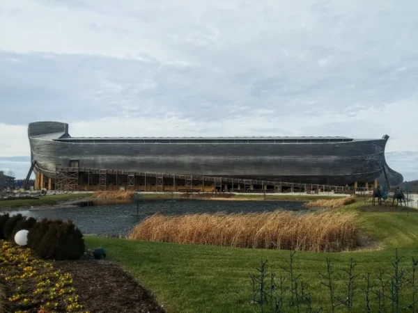 Noah'sArkk shaped museum. Impossible nonsense!